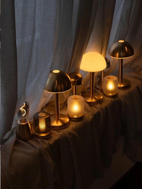 Sustainable lighting: the benefits of rechargeable lamps for businesses